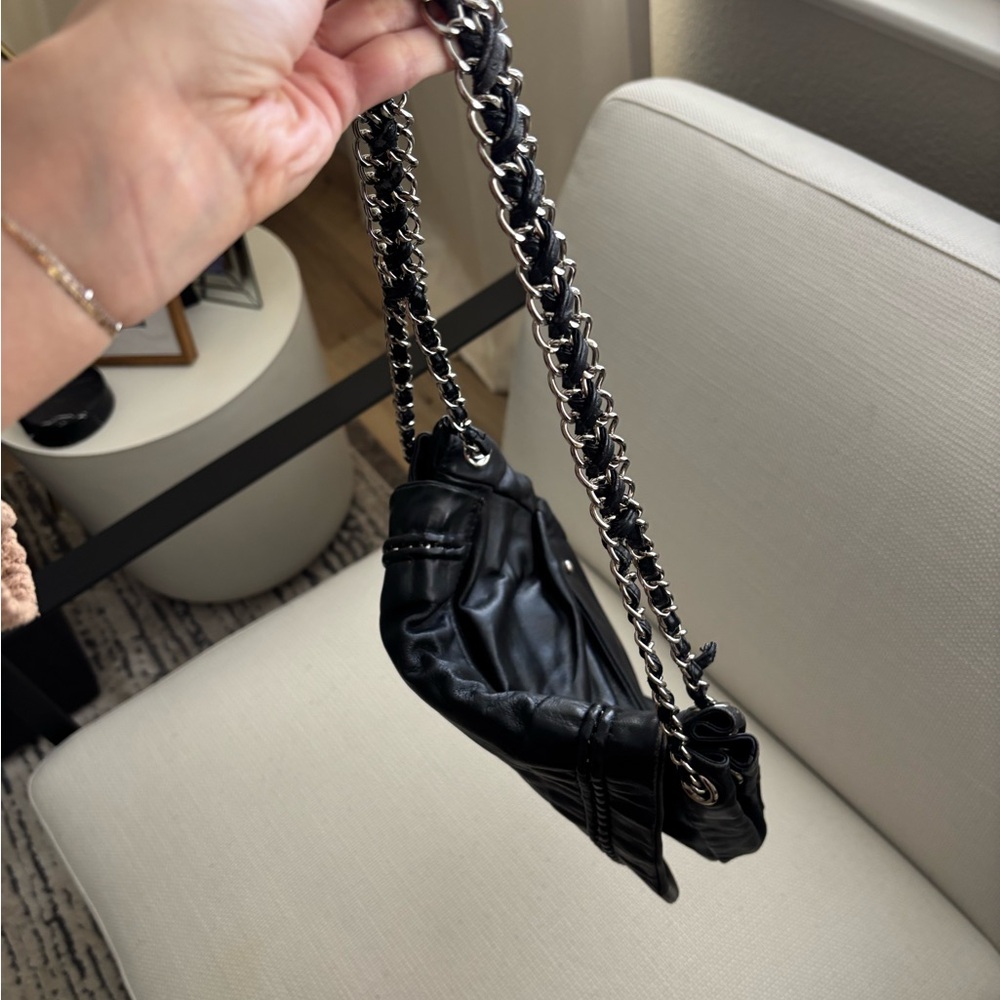 Vintage Black Quilted Shoulder Bag with Chain Trim - Picture 9 of 10